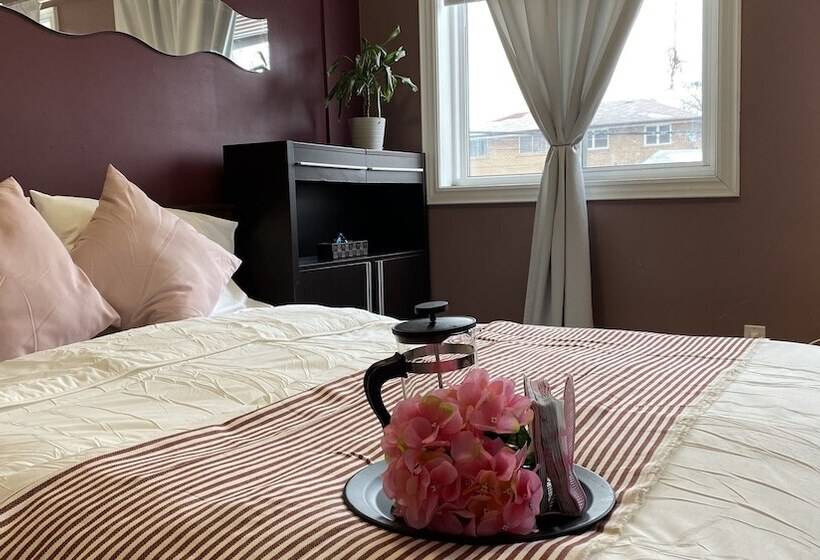 Пансион Kashaneh Guest House 27 Greenbriar