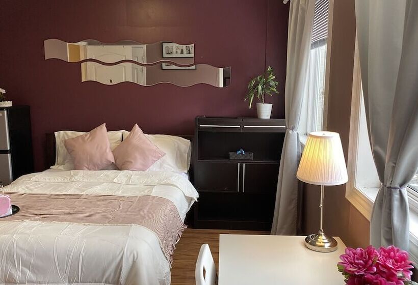 Пансион Kashaneh Guest House 27 Greenbriar