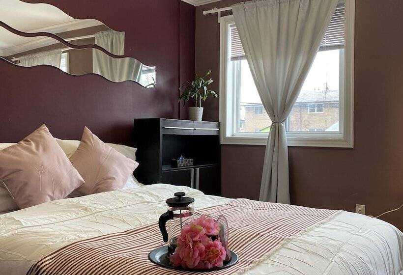 Пансион Kashaneh Guest House 27 Greenbriar