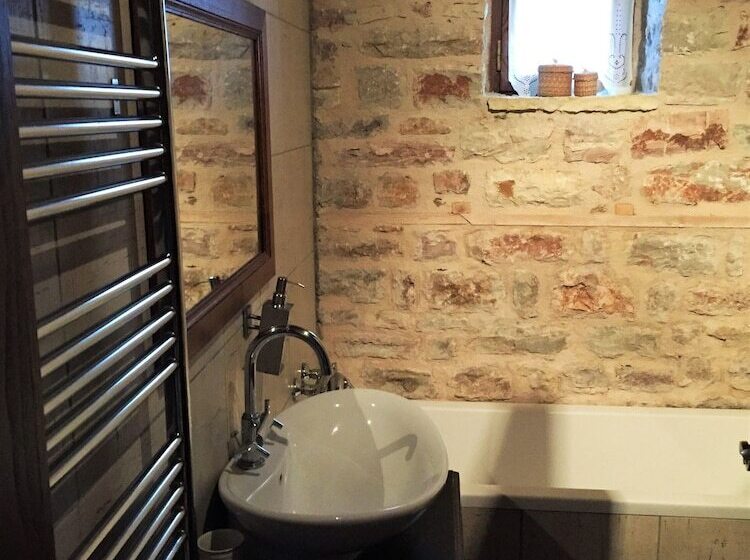 پانسیون Old Inn