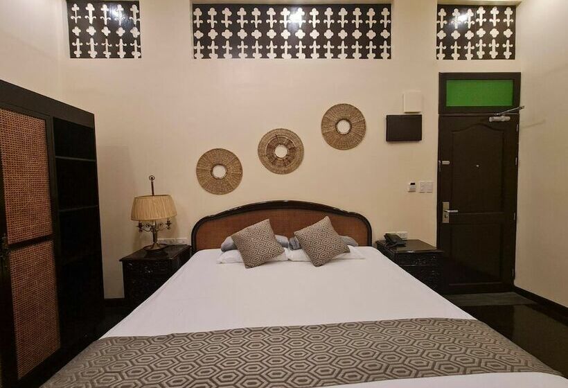 پانسیون Park Avenue Guesthouse 2443