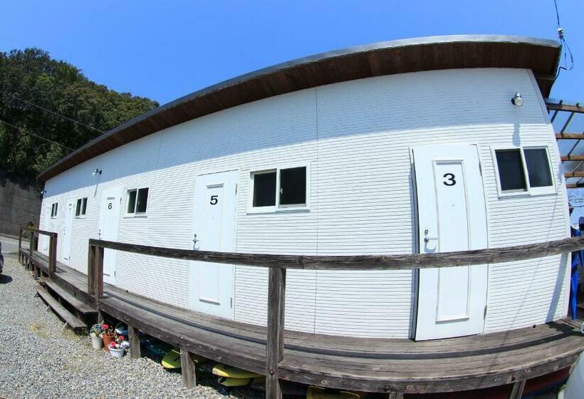 بنسيون Pavilionsurf&lodge