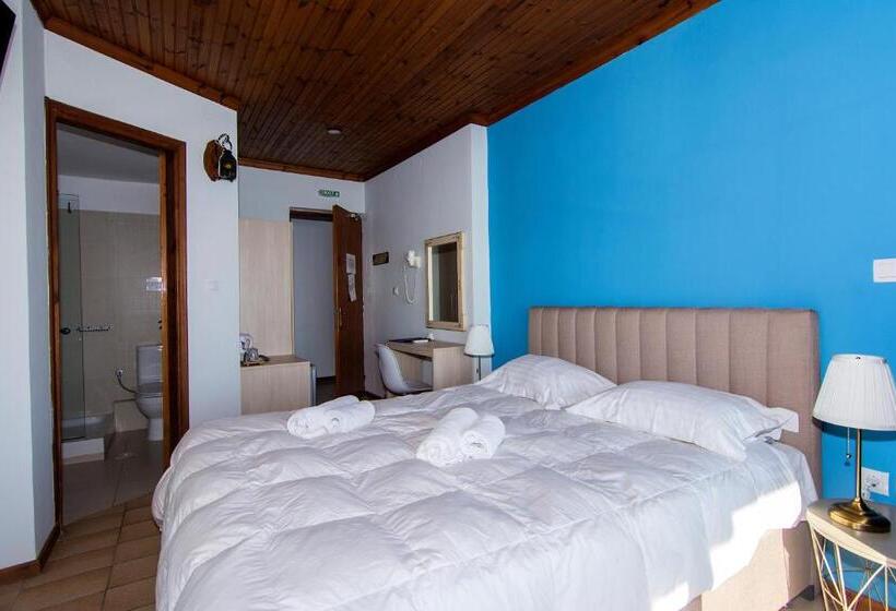 פנסיון Poseidon Apartments