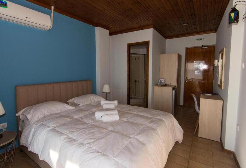 פנסיון Poseidon Apartments