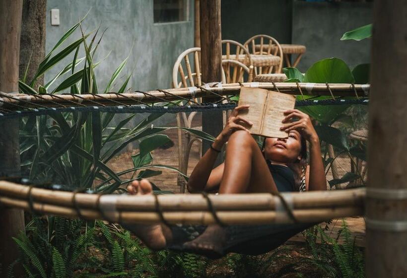 پانسیون Villa Dali Resort