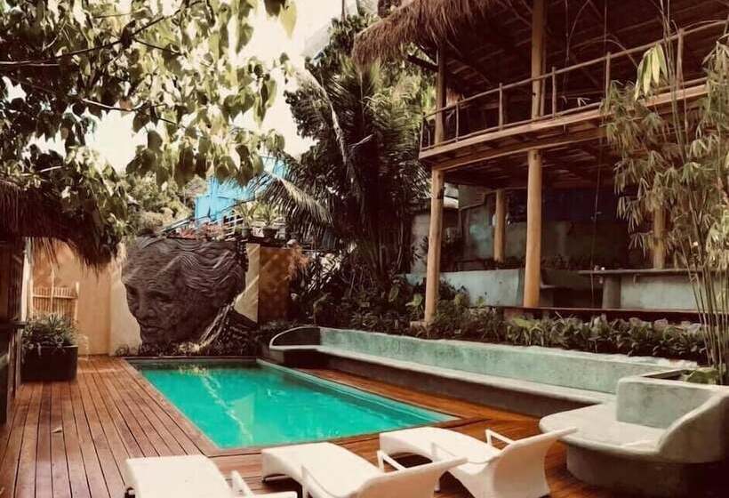 پانسیون Villa Dali Resort