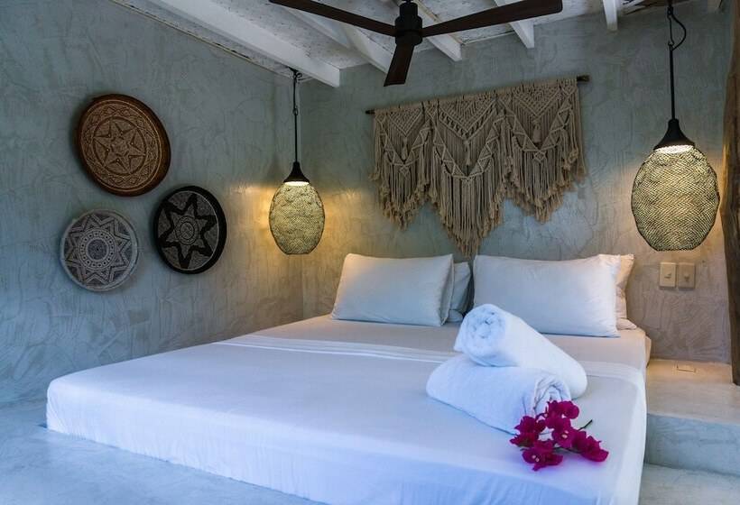 پانسیون Villa Dali Resort