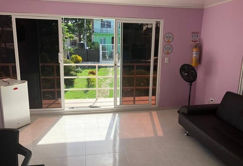 Posada Nativa Claymount View