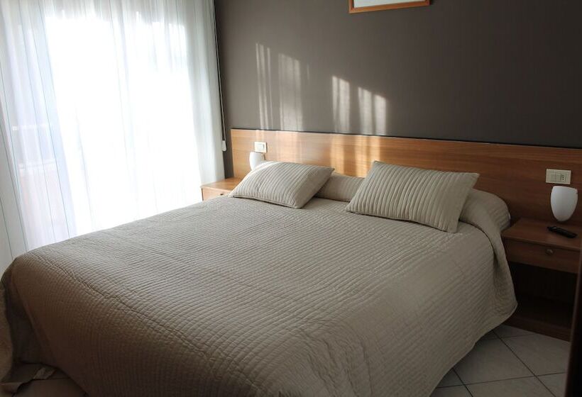 Residence Royal House