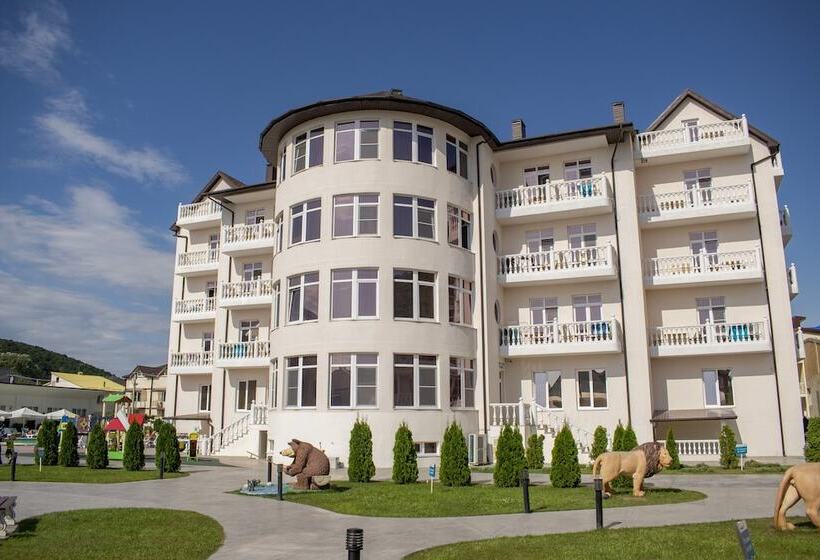 אתר נופש Democratia Ultra All Inclusive