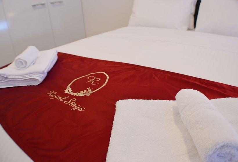 Royal Stays Apartments Clarke St