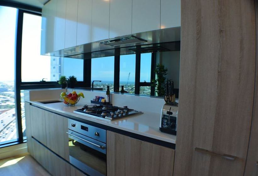 Royal Stays Apartments Clarke St