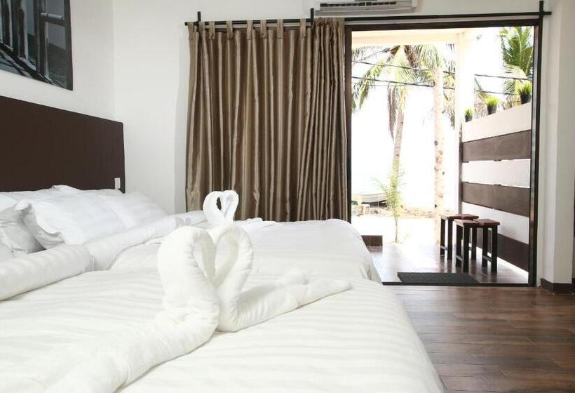 The Barat Tioman Beach Resort