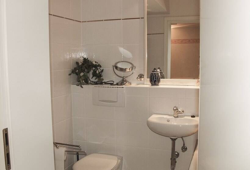 Tolstov Hotels Apartment