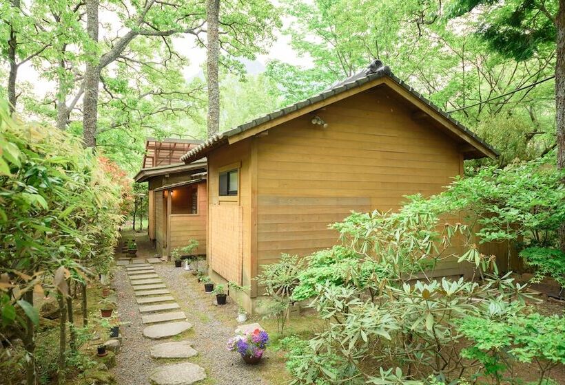 Yufuin Tsukahara Kogen Sanso Donguri