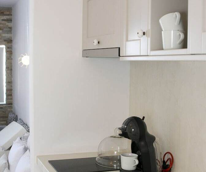 Anatoli Luxury Studios & Suites