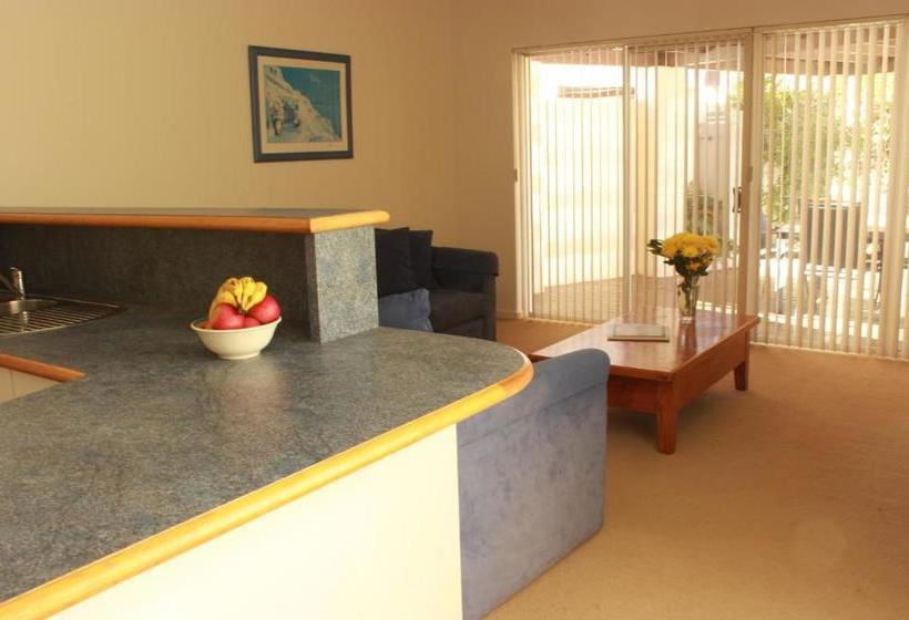 Dunes Scarborough Beach