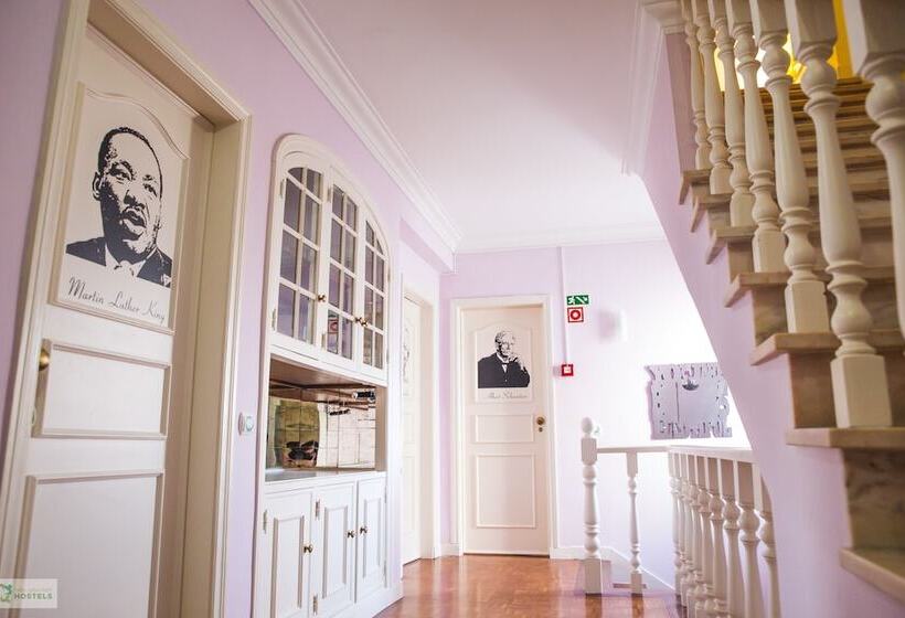 Help Yourself Hostels  Carcavelos Coast