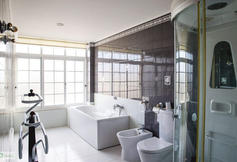 Help Yourself Hostels  Carcavelos Coast