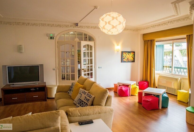 Help Yourself Hostels  Carcavelos Coast