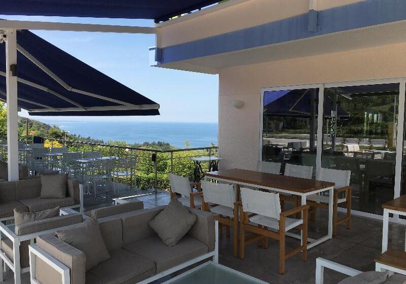 Отель 12 Olympian Gods