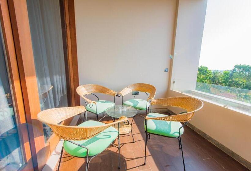 酒店 Ballena Regency