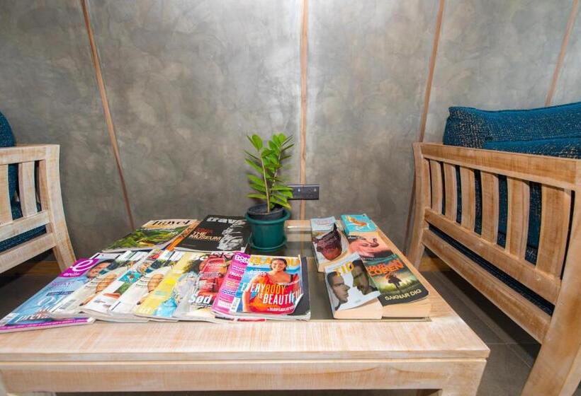 酒店 Ballena Regency