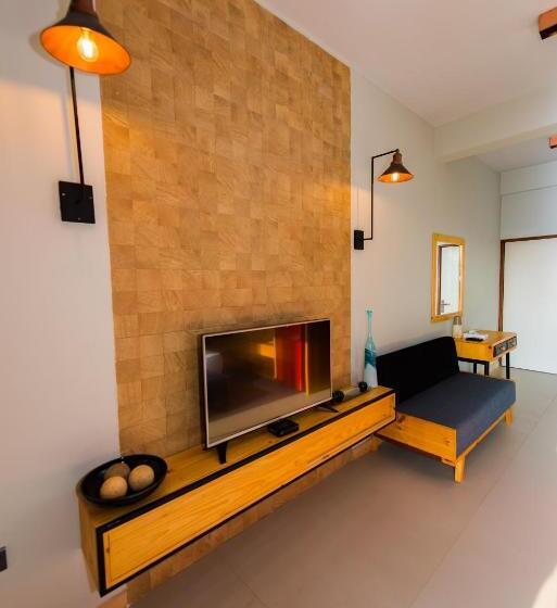 酒店 Ballena Regency