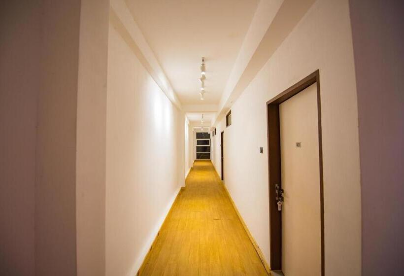 酒店 Ballena Regency