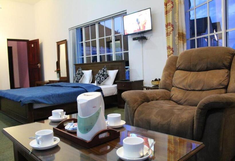 فندق Dewdrops At Lake Gregory