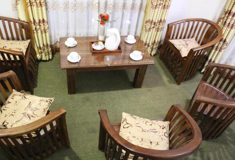 فندق Dewdrops At Lake Gregory