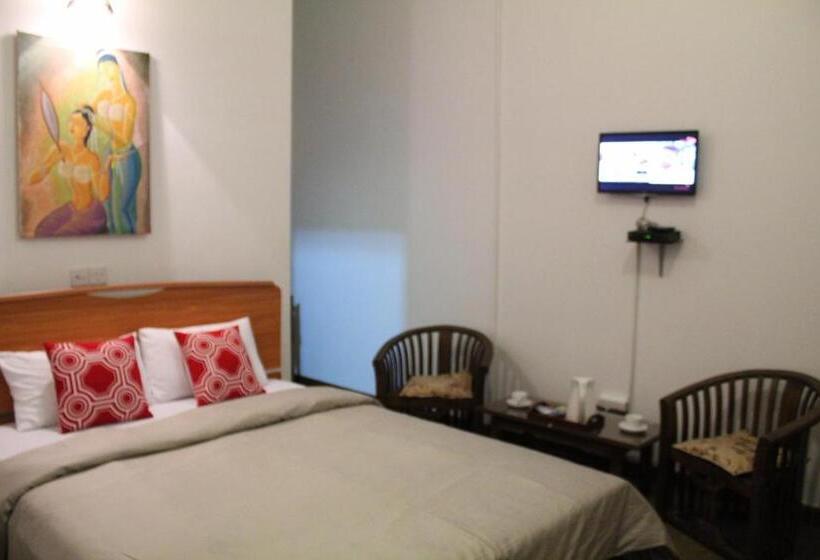 فندق Dewdrops At Lake Gregory