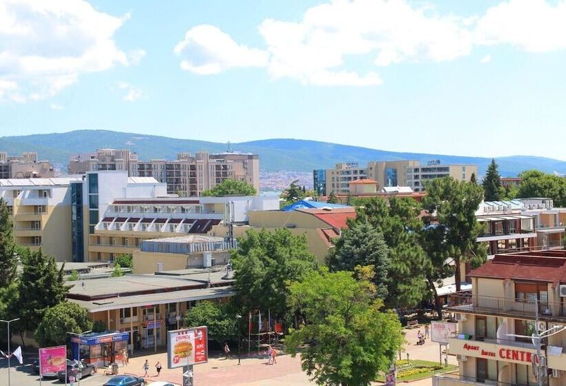 בית מלון כפרי Hostel Coral City