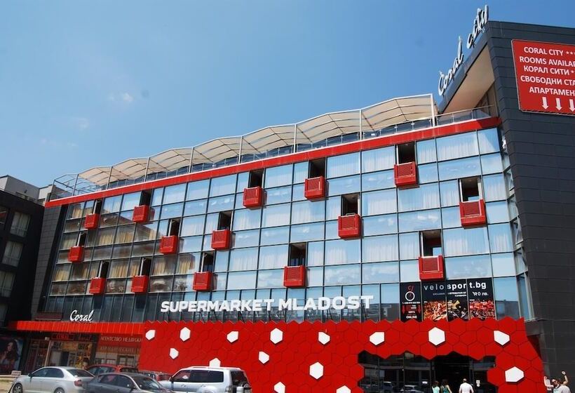 בית מלון כפרי Hostel Coral City