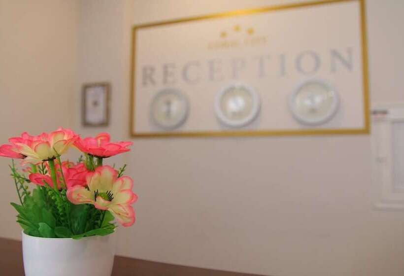هتل Hostel Coral City