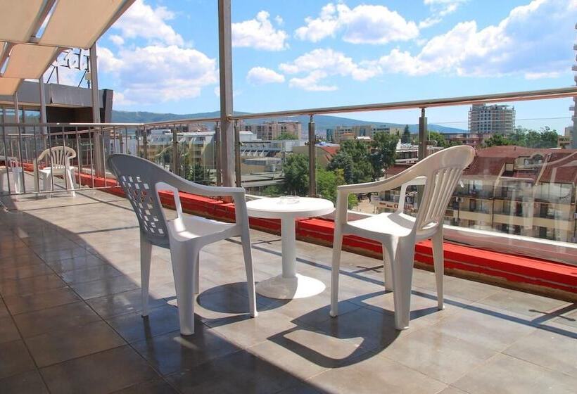 בית מלון כפרי Hostel Coral City