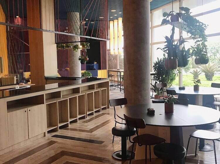 호텔 Ibis Budget Tambore