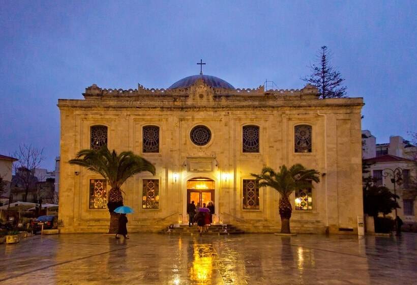 ホテル Infinity City Boutique