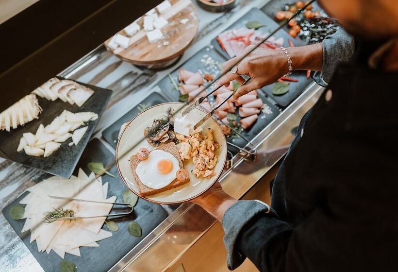 ホテル Infinity City Boutique