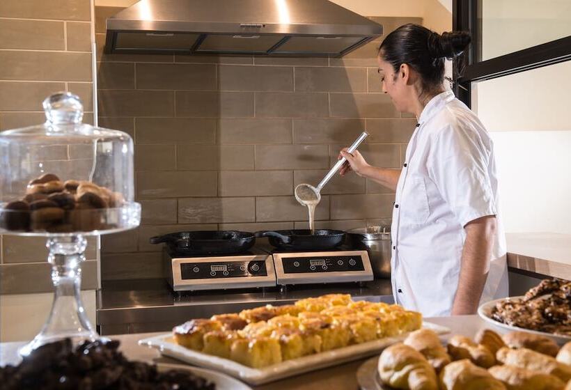 ホテル Infinity City Boutique