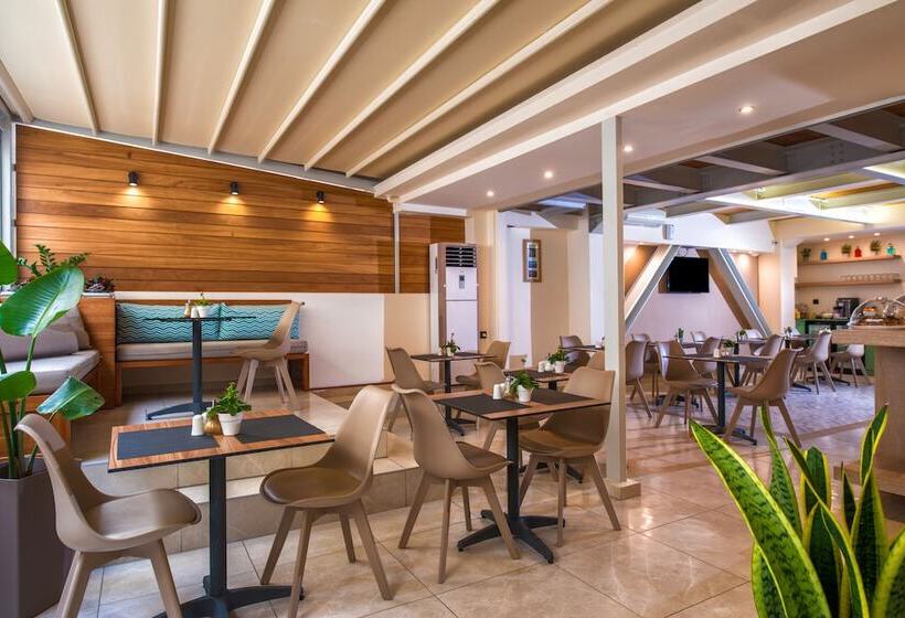 ホテル Infinity City Boutique