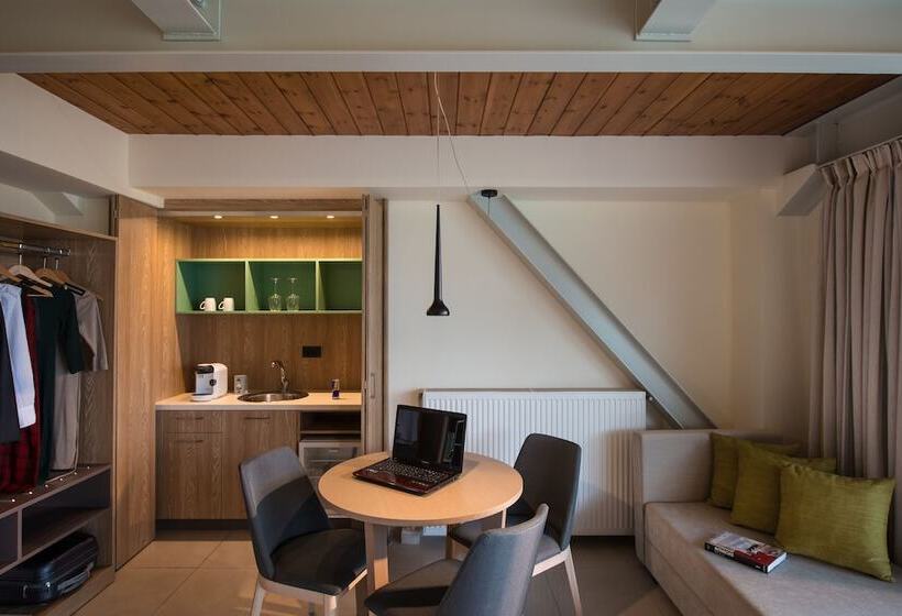 ホテル Infinity City Boutique