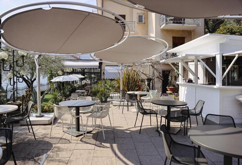 בית מלון כפרי La Foresta Monteisola