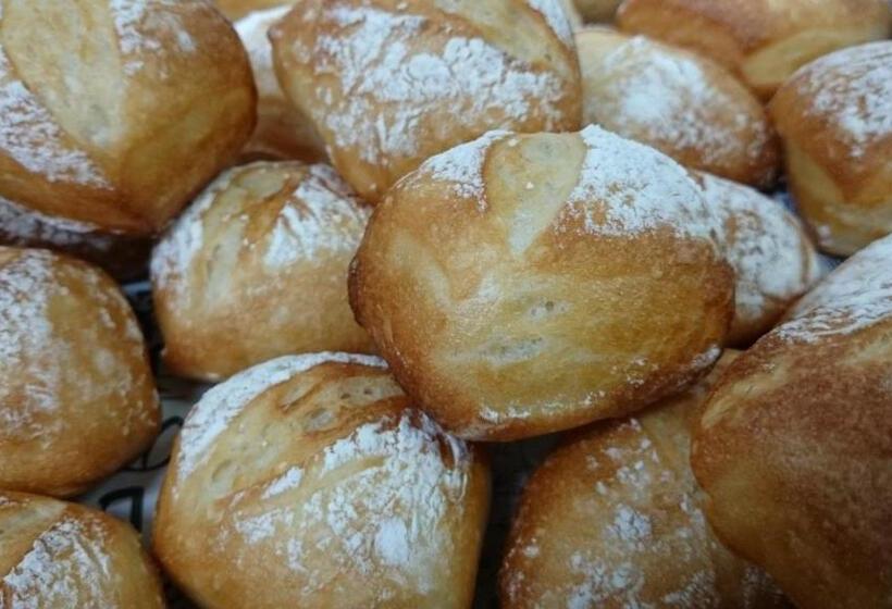 Petit Hotel Enchante