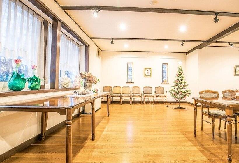 Petit Hotel Enchante