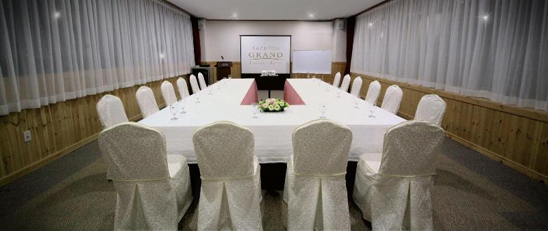 Hotel Sacheon Grand
