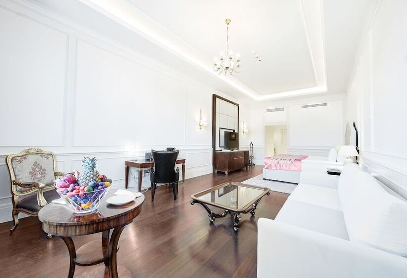 هتل Sberbank Corporate Center