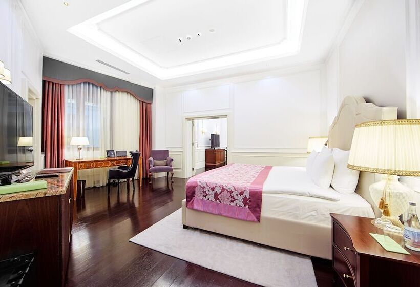 هتل Sberbank Corporate Center