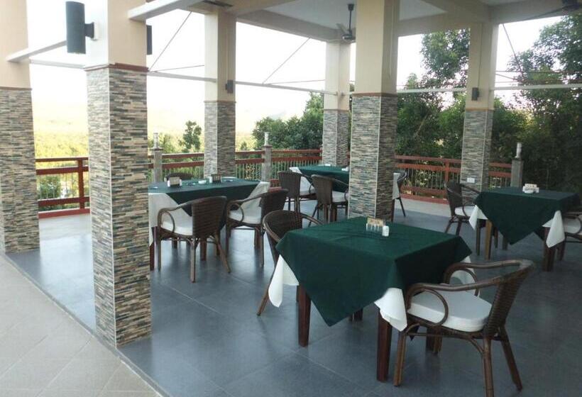 هتل The Riverhouse