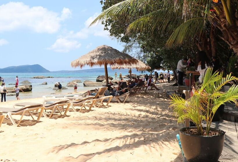 Отель Tree House Bungalows